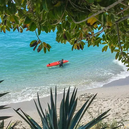 Vacacional En Edificio Torresol, Primera Linea De Playa نيرخا
